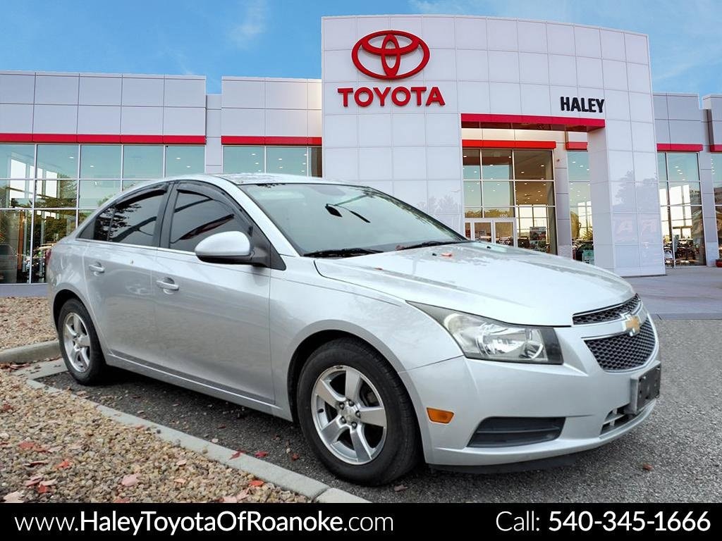 Used 2013 Chevrolet Cruze 1LT Sedan