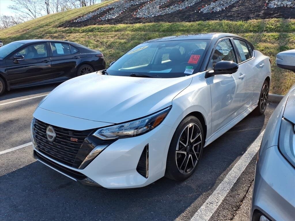 2024 Nissan Sentra SR photo 2