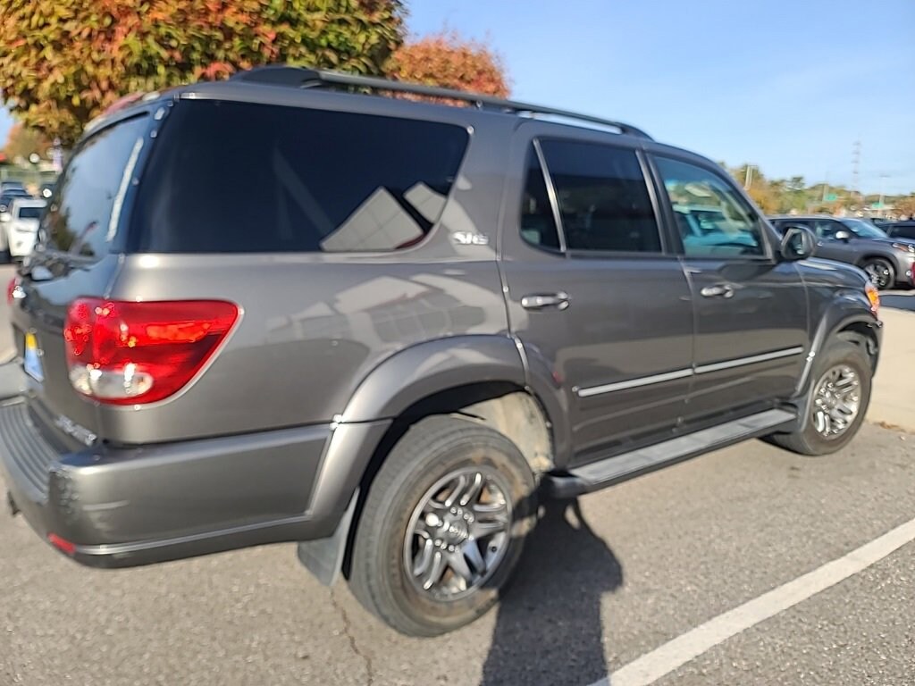 Used 2007 Toyota Sequoia SR5 SUV