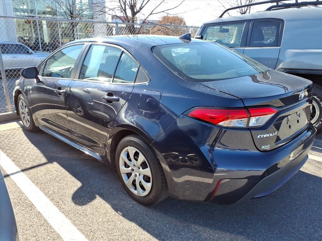 Used 2022 Toyota Corolla LE Sedan