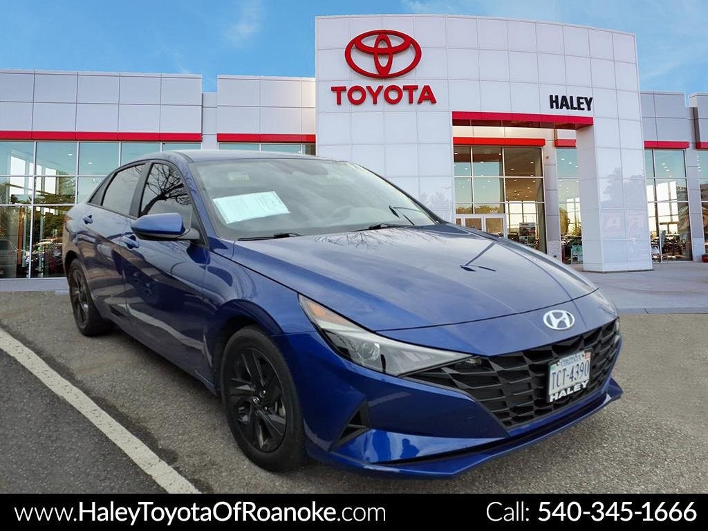 Used 2023 Hyundai Elantra SEL Sedan