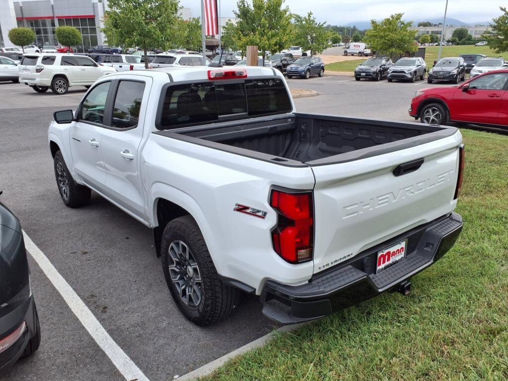 2023 Chevrolet Colorado Z71 photo 3