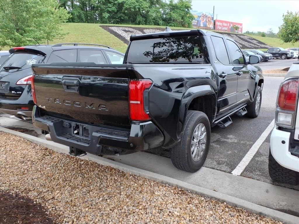 Used 2024 Toyota Tacoma SR5 Truck Double Cab