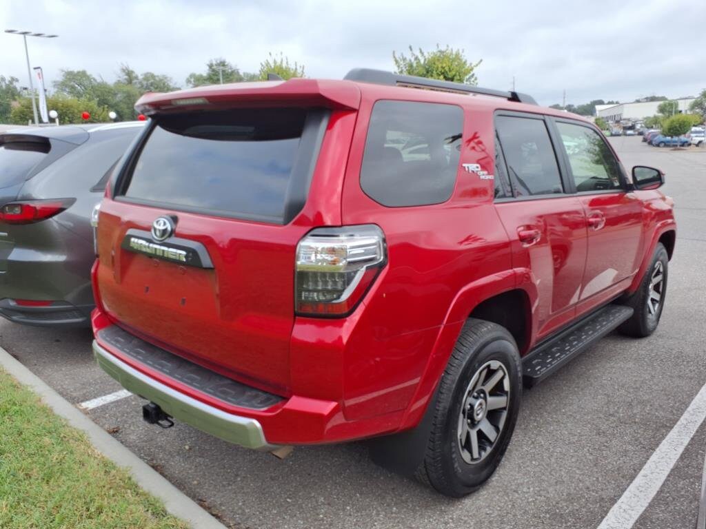 2024 Toyota 4Runner TRD 4WD photo 2