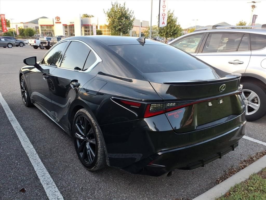 2023 Lexus IS 350 F SPORT - Photo 3