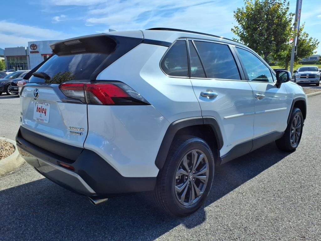 2024 Toyota RAV4 Hybrid Limited photo 4