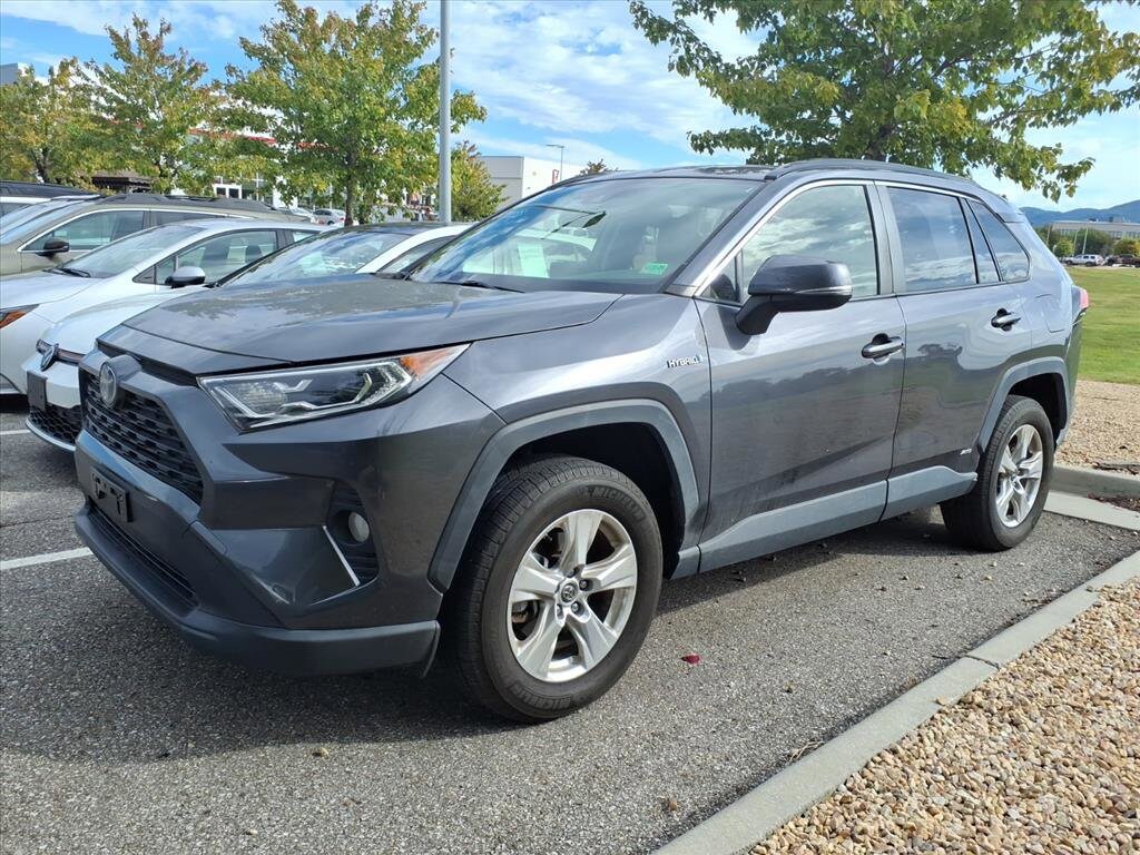 2019 Toyota RAV4 Hybrid XLE photo 3