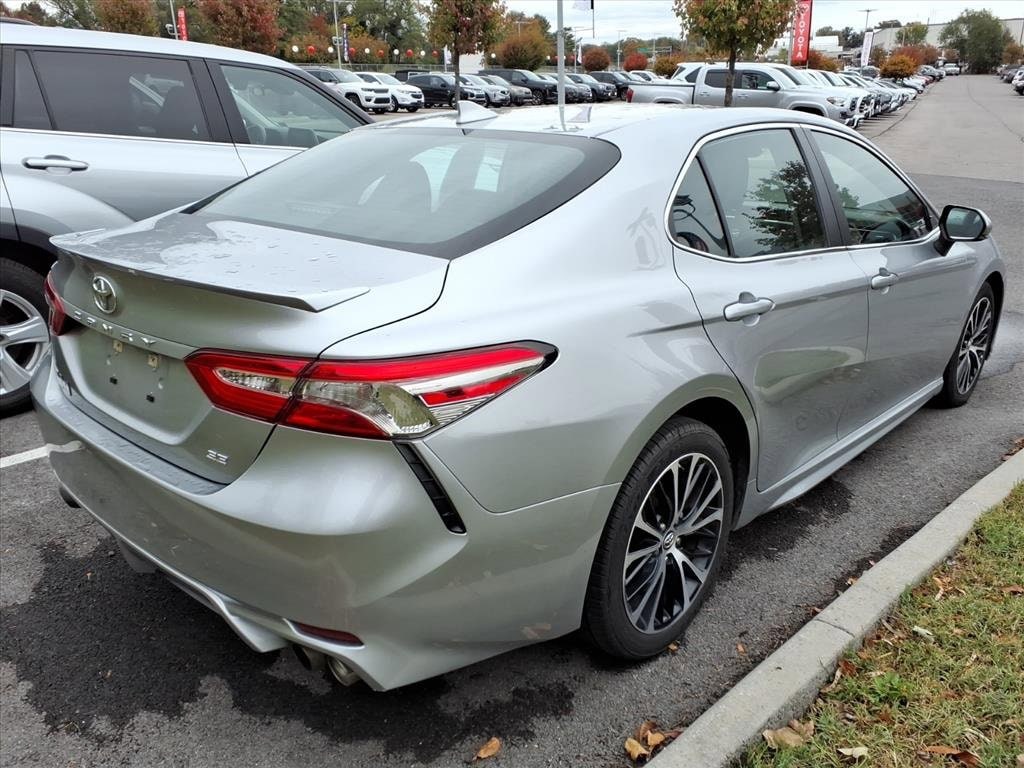 Used 2019 Toyota Camry SE Sedan