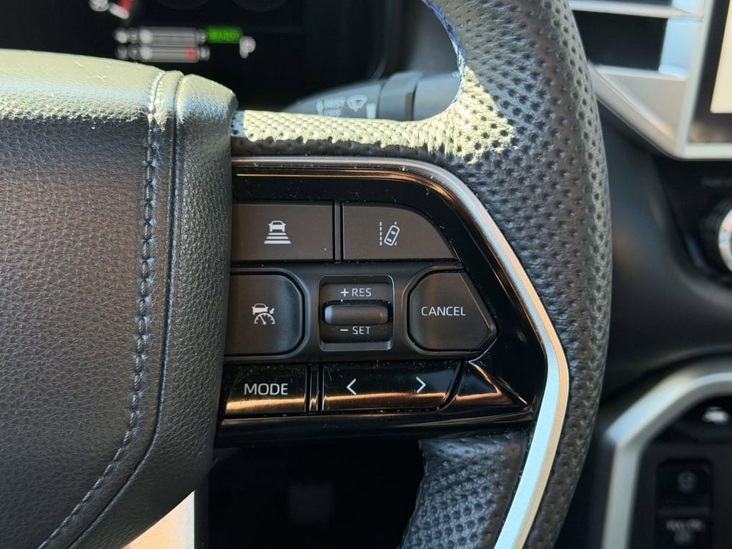 2025 Toyota Tundra Platinum - Photo 10