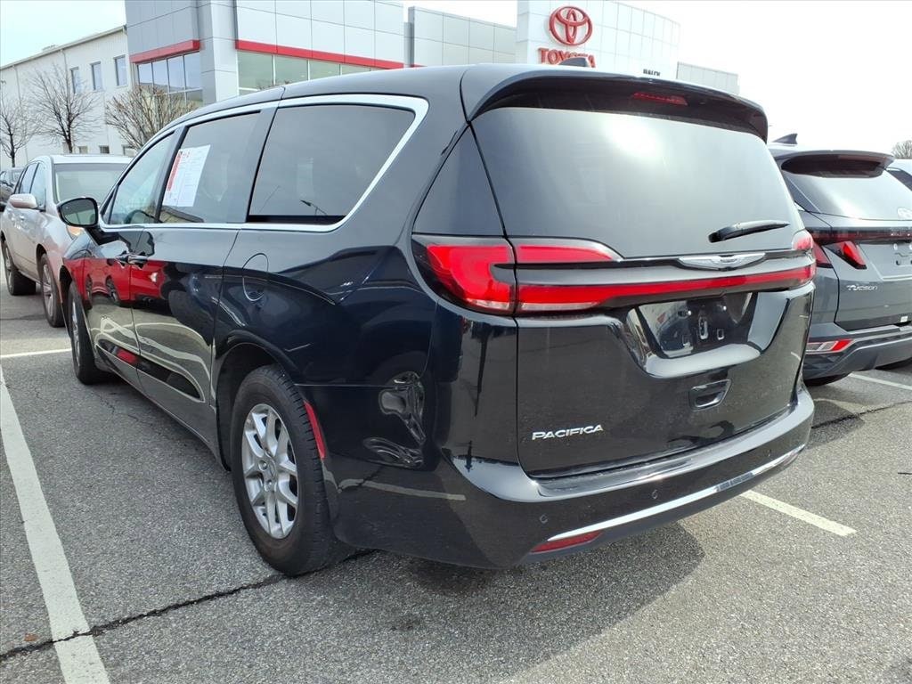 Used 2024 Chrysler Pacifica Touring L Van Passenger Van