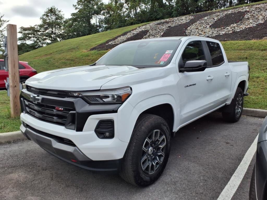 2023 Chevrolet Colorado Z71 photo 4