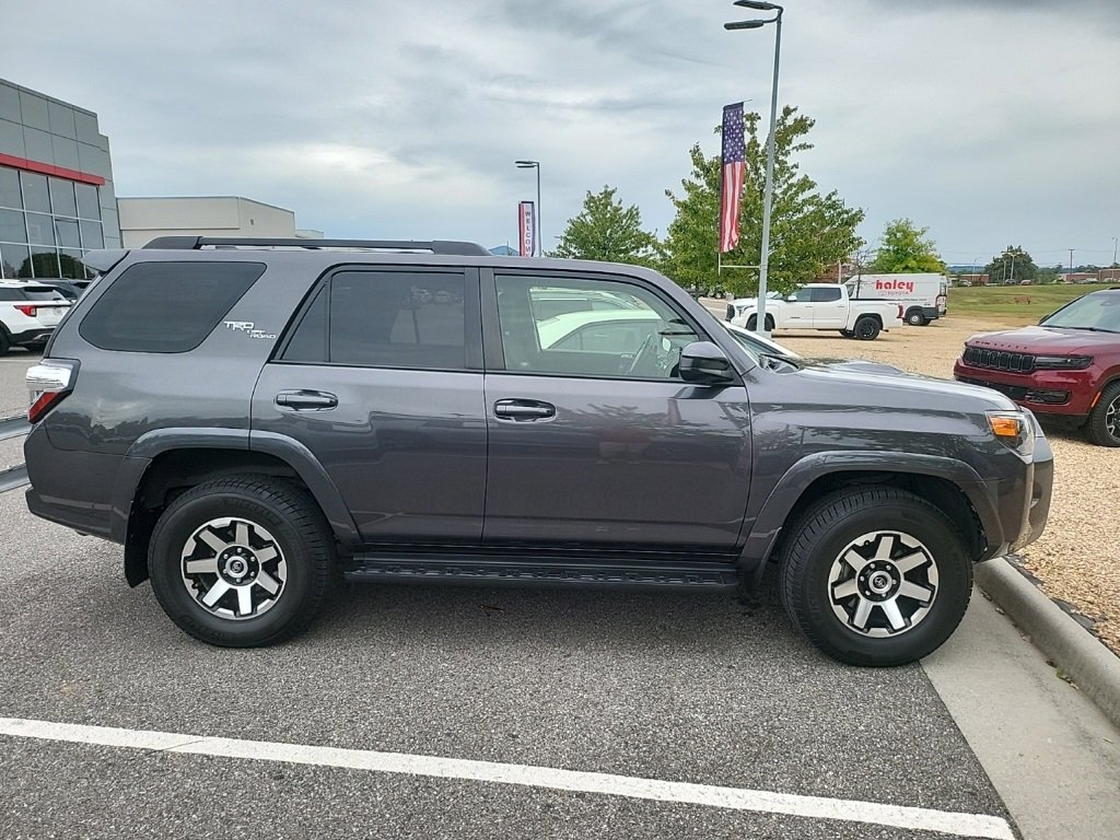 2019 Toyota 4Runner TRD Premium photo 3