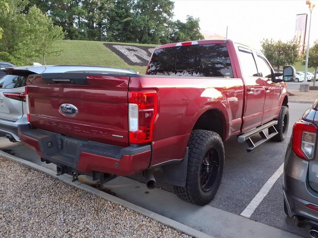 Used 2017 Ford Super Duty F-250 SRW Lariat Truck Crew Cab