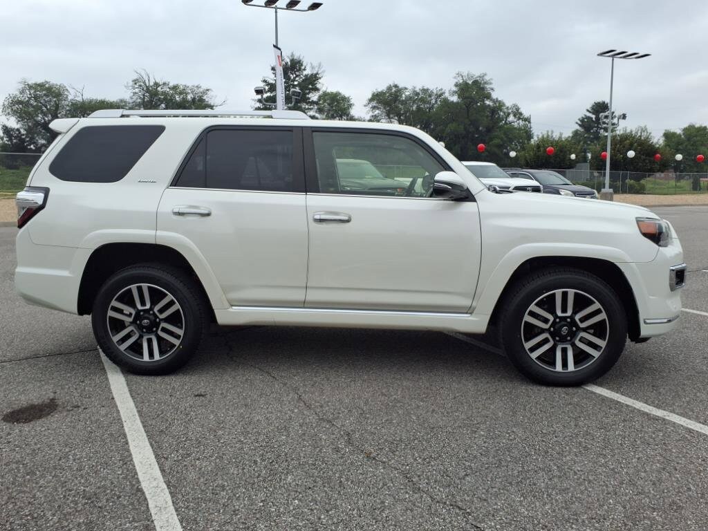 2019 Toyota 4Runner Limited 4WD photo 3