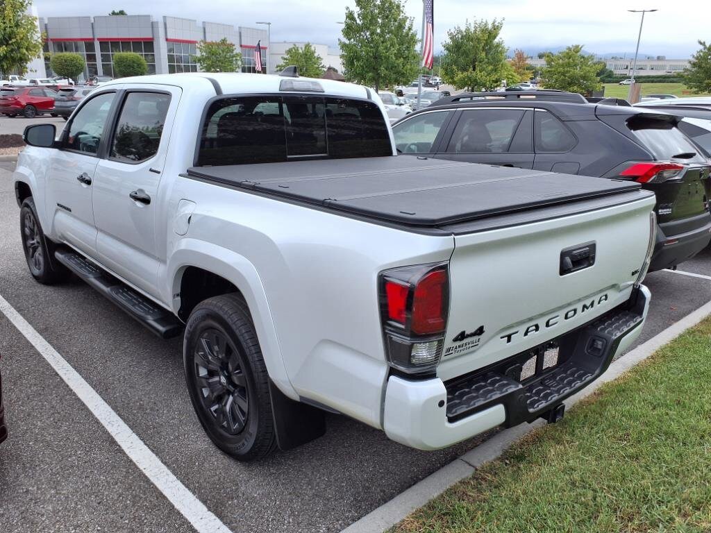 2023 Toyota Tacoma Limited Double Cab V6 photo 3