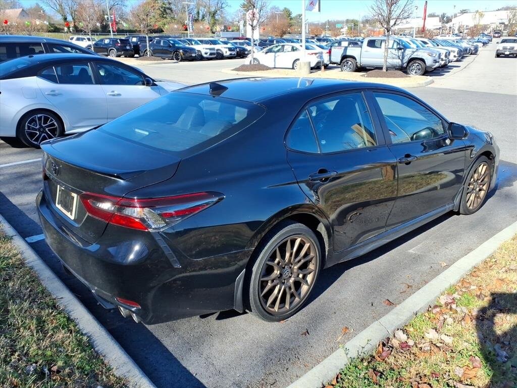 2023 Toyota Camry SE photo 3