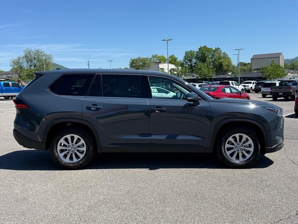 Certified 2025 Toyota Grand Highlander XLE SUV