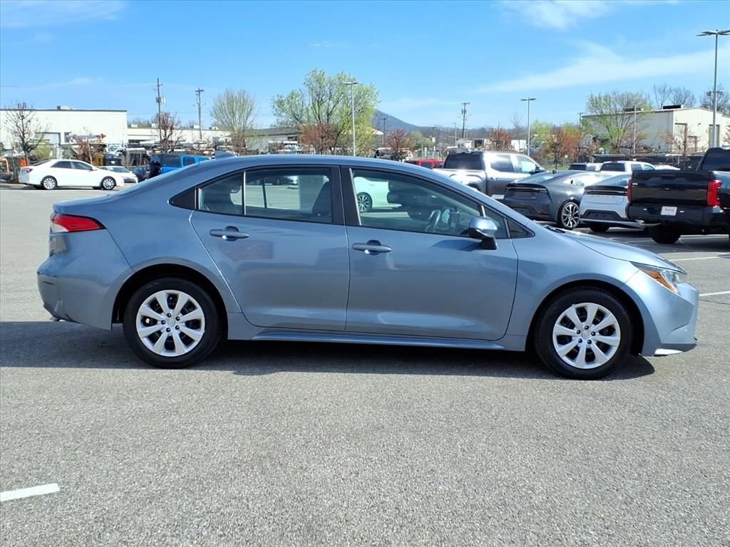 Certified 2025 Toyota Corolla LE Sedan