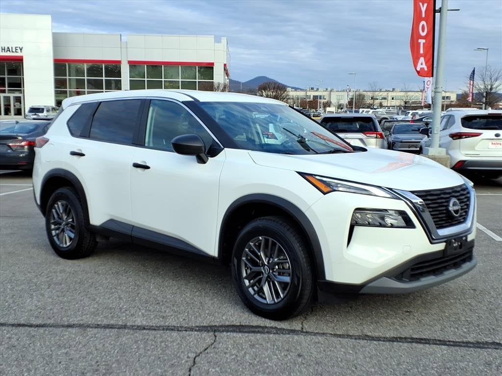 Used 2023 Nissan Rogue S SUV