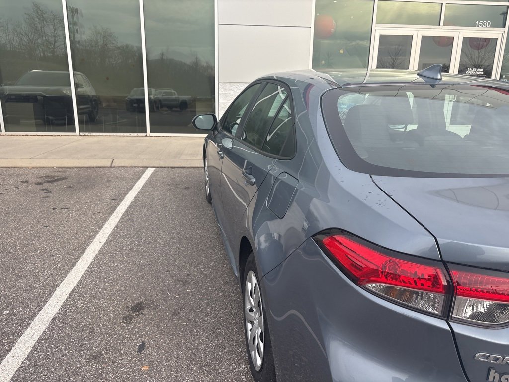 2024 Toyota Corolla LE photo 3