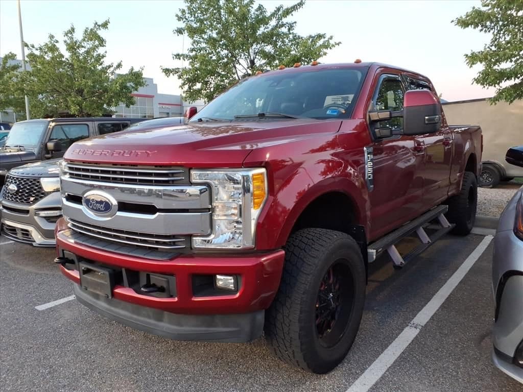 Used 2017 Ford Super Duty F-250 SRW Lariat Truck Crew Cab