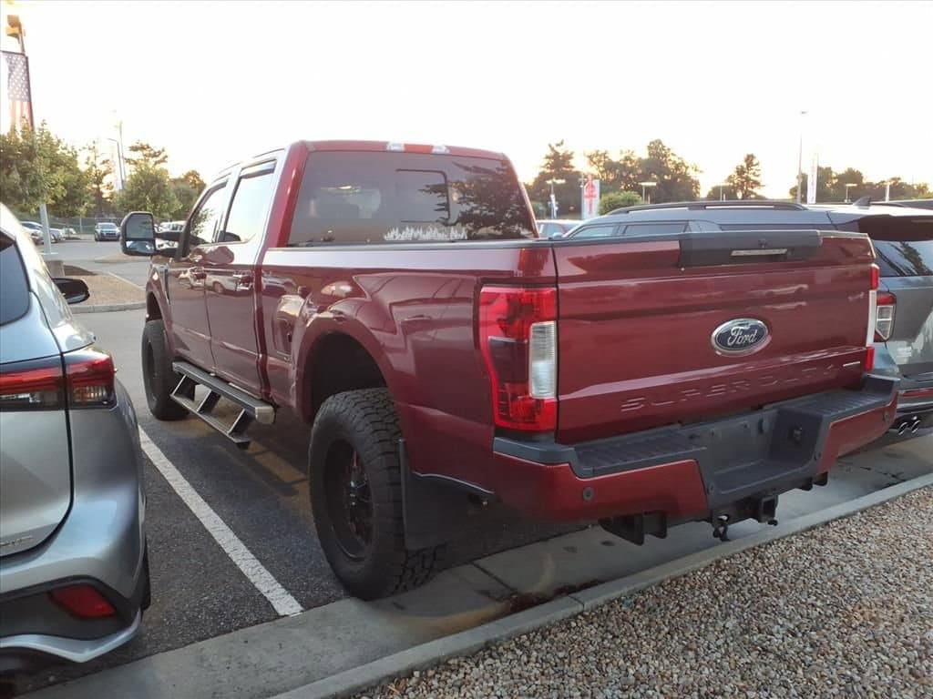 Used 2017 Ford Super Duty F-250 SRW Lariat Truck Crew Cab