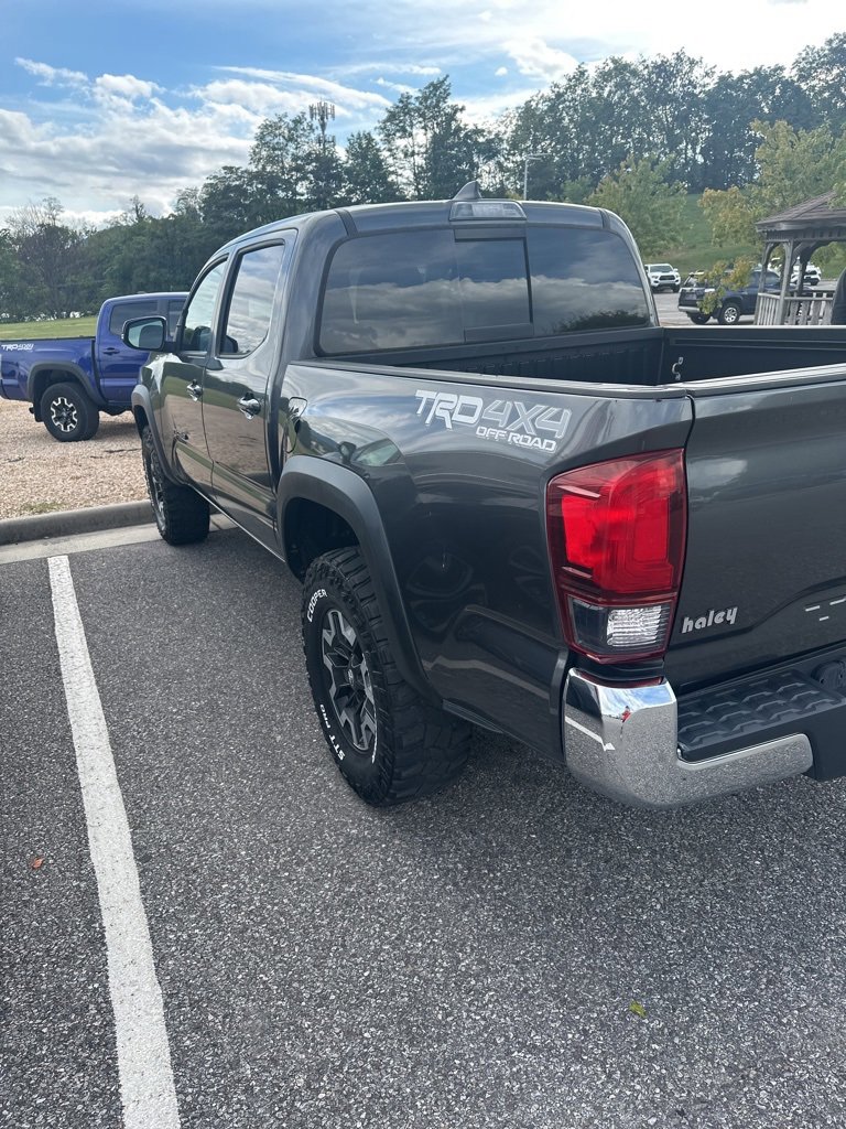 2019 Toyota Tacoma TRD Double Cab photo 4