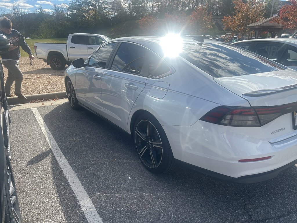 2024 Honda Accord Hybrid Sport photo 2