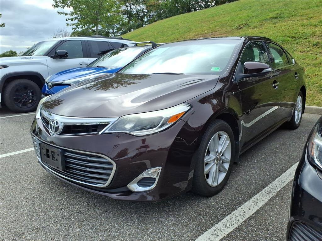 2014 Toyota Avalon XLE photo 3