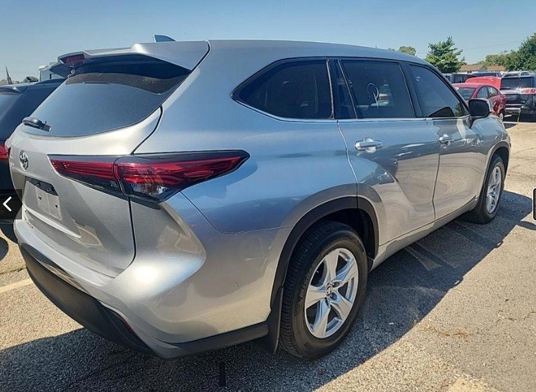 2021 Toyota Highlander L photo 4