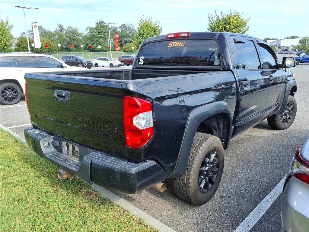 2015 Toyota Tundra SR5 CrewMax photo 2