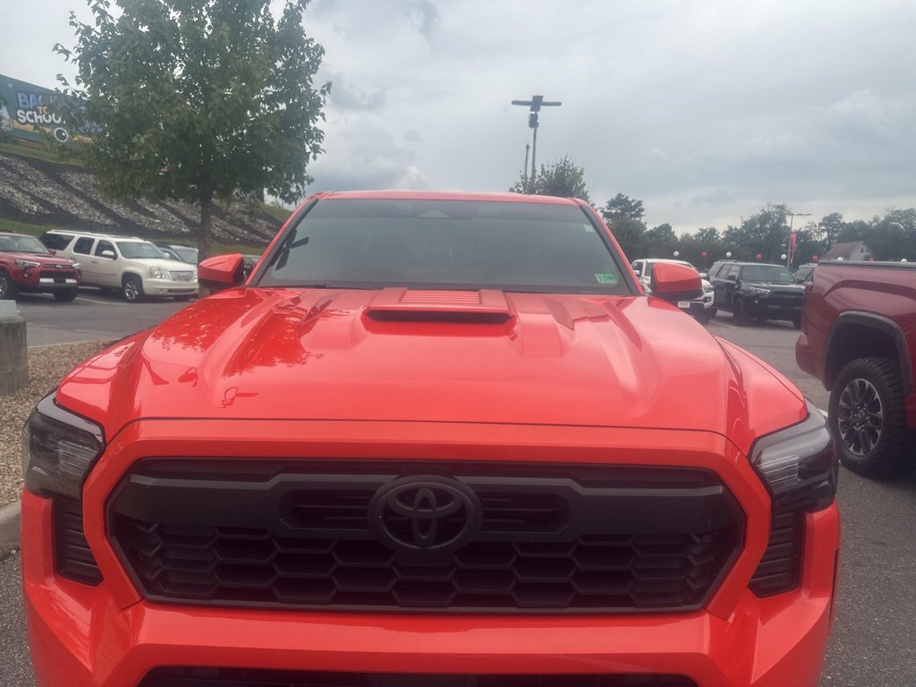 2024 Toyota Tacoma TRD Sport photo 3