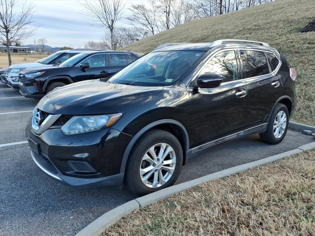 Used 2014 Nissan Rogue SV SUV