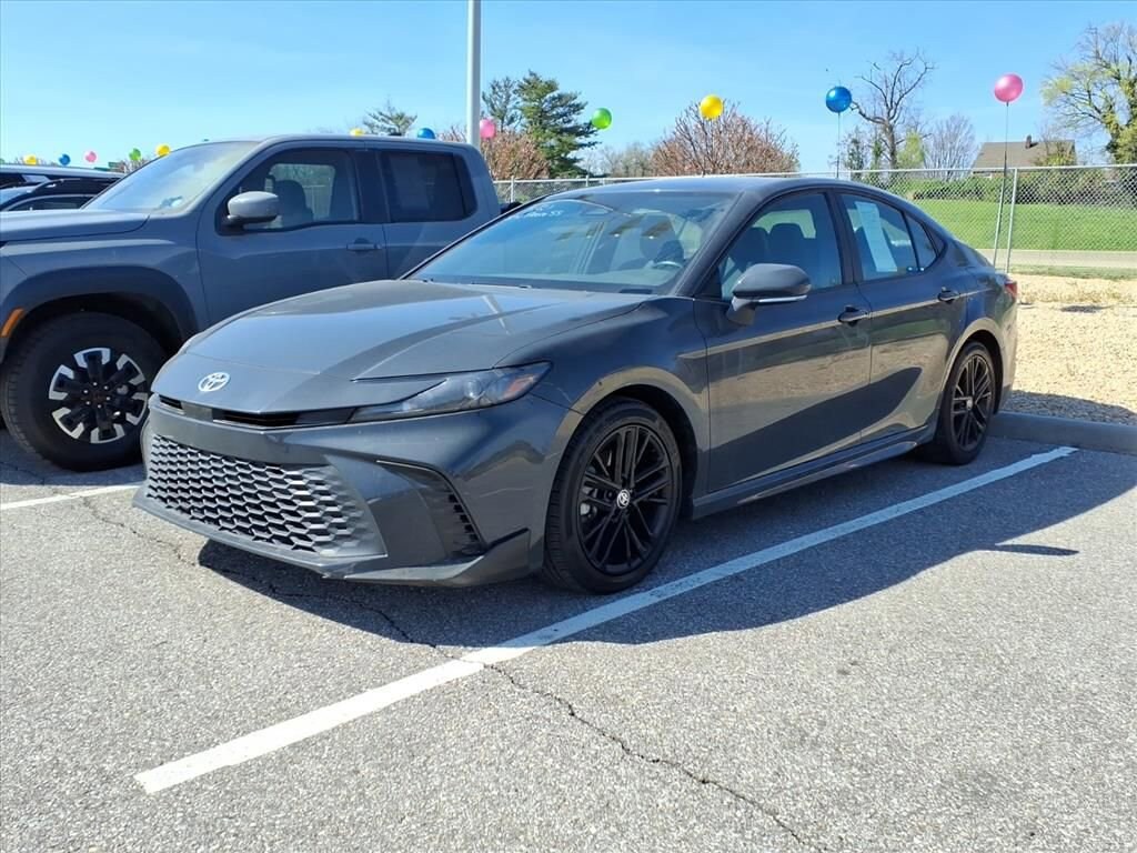 Used 2025 Toyota Camry SE Sedan