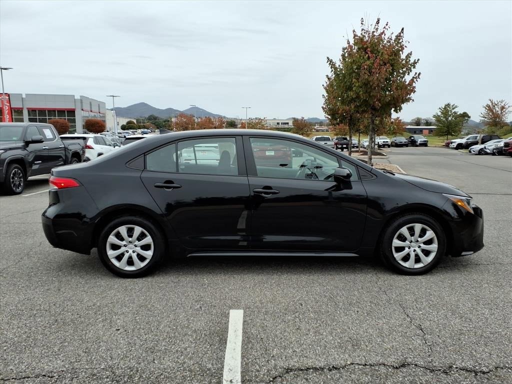 Used 2024 Toyota Corolla LE Sedan