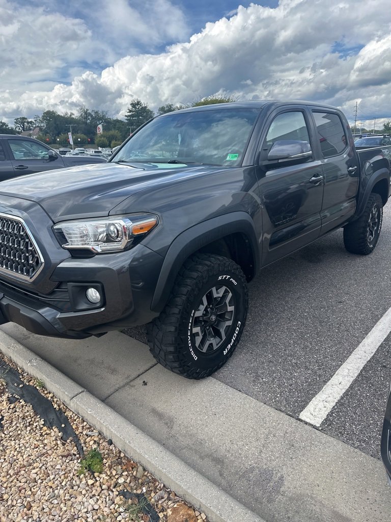 2019 Toyota Tacoma TRD Double Cab photo 2