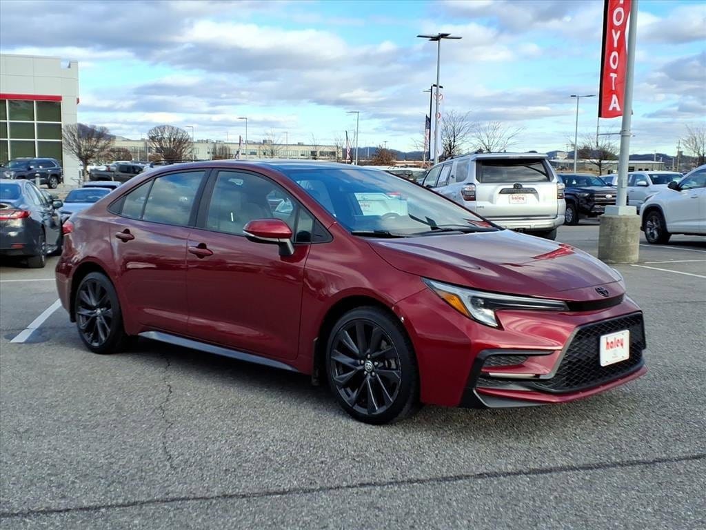 Used 2023 Toyota Corolla SE Sedan