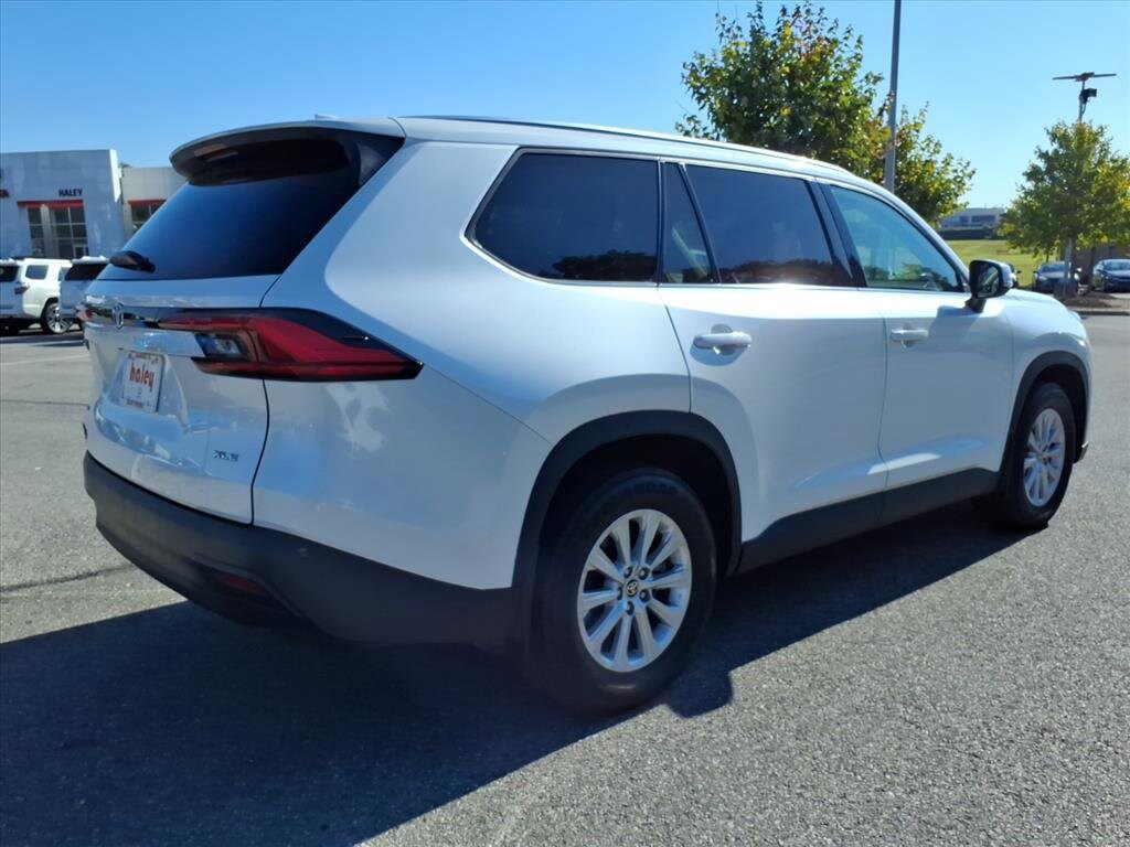 2024 Toyota Grand Highlander XLE photo 4