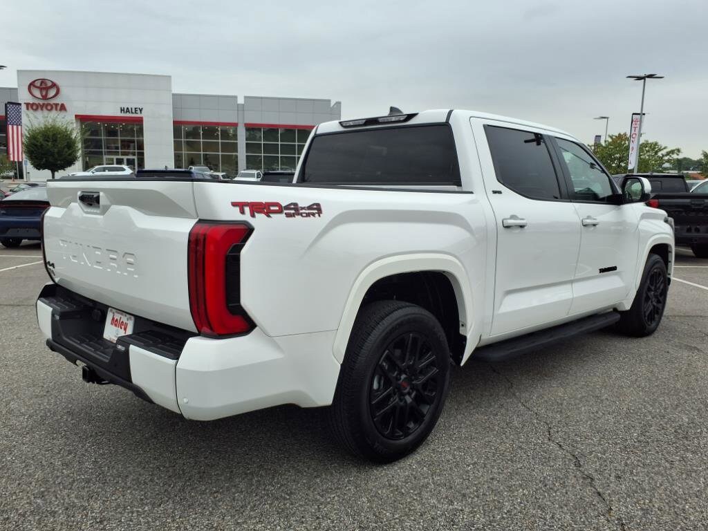 2024 Toyota Tundra SR5 CrewMax photo 4