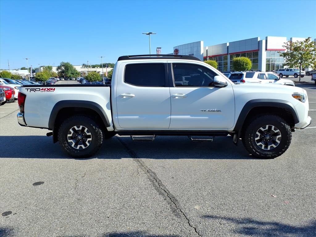 2018 Toyota Tacoma TRD 4x4 photo 3