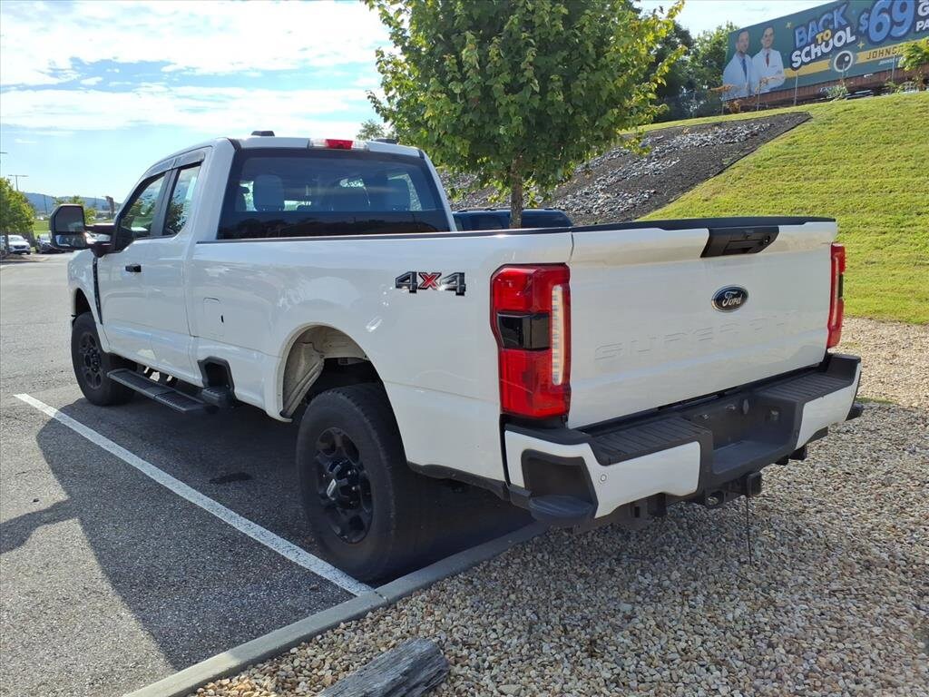 2023 Ford F-250 XL photo 3