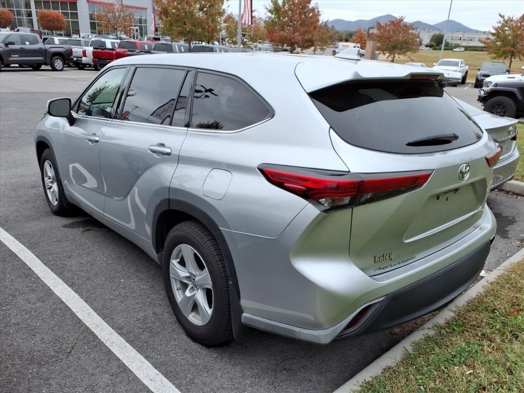 Used 2021 Toyota Highlander LE SUV