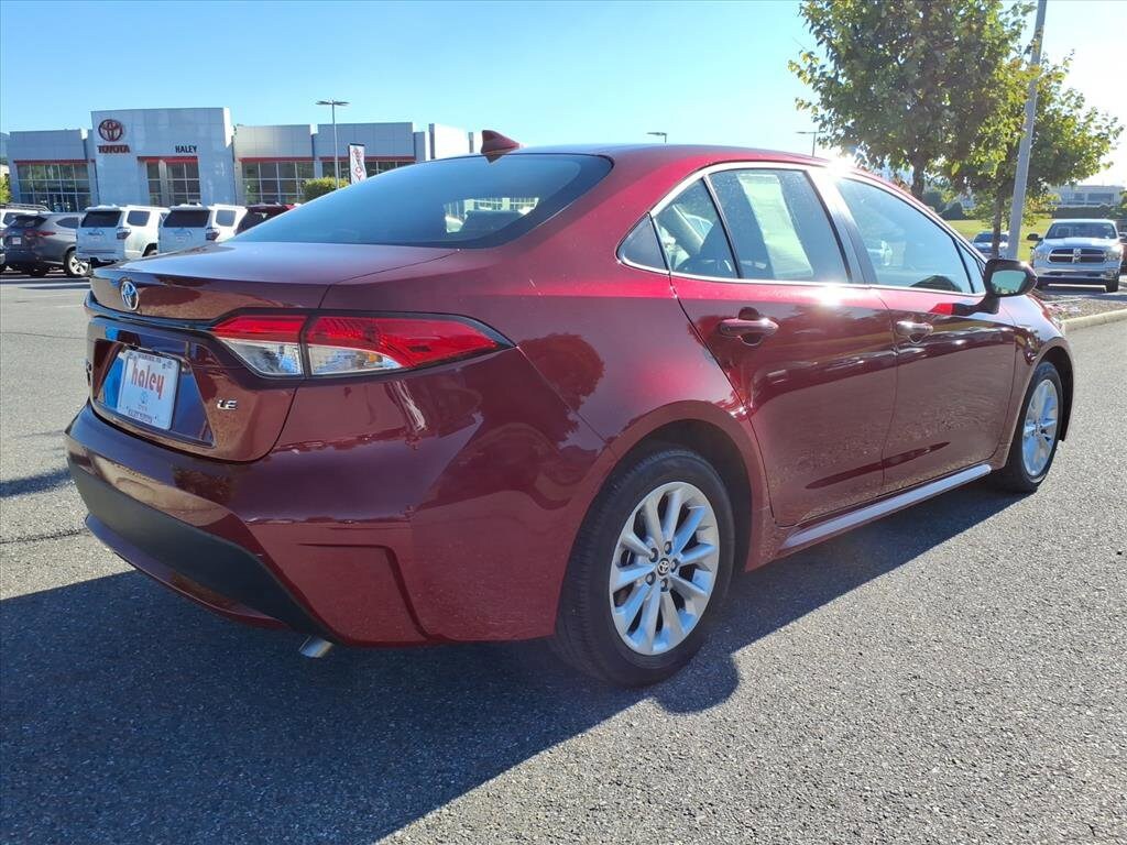 2022 Toyota Corolla LE photo 4