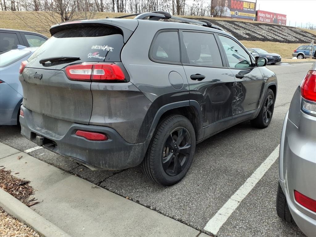 Used 2017 Jeep Cherokee Altitude SUV