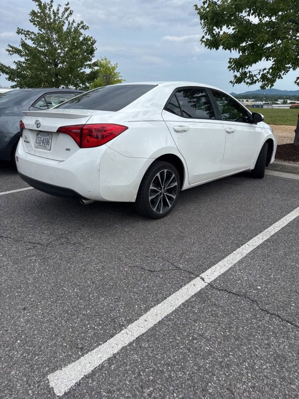 Used 2019 Toyota Corolla SE Sedan