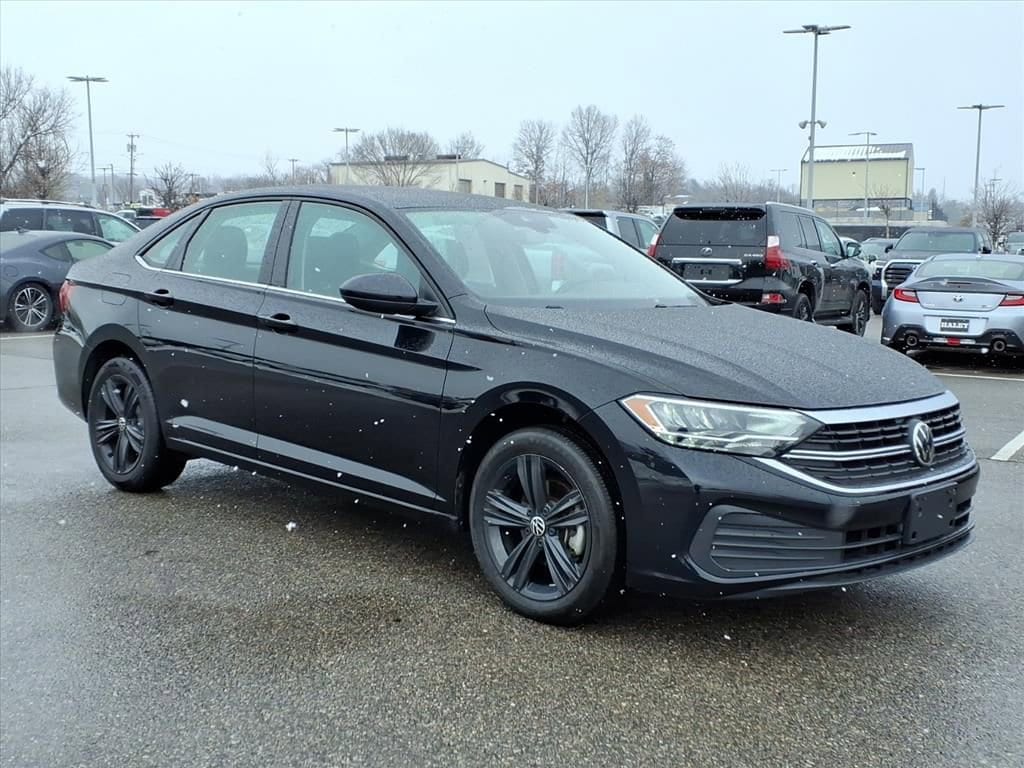 Used 2023 Volkswagen Jetta SE Sedan