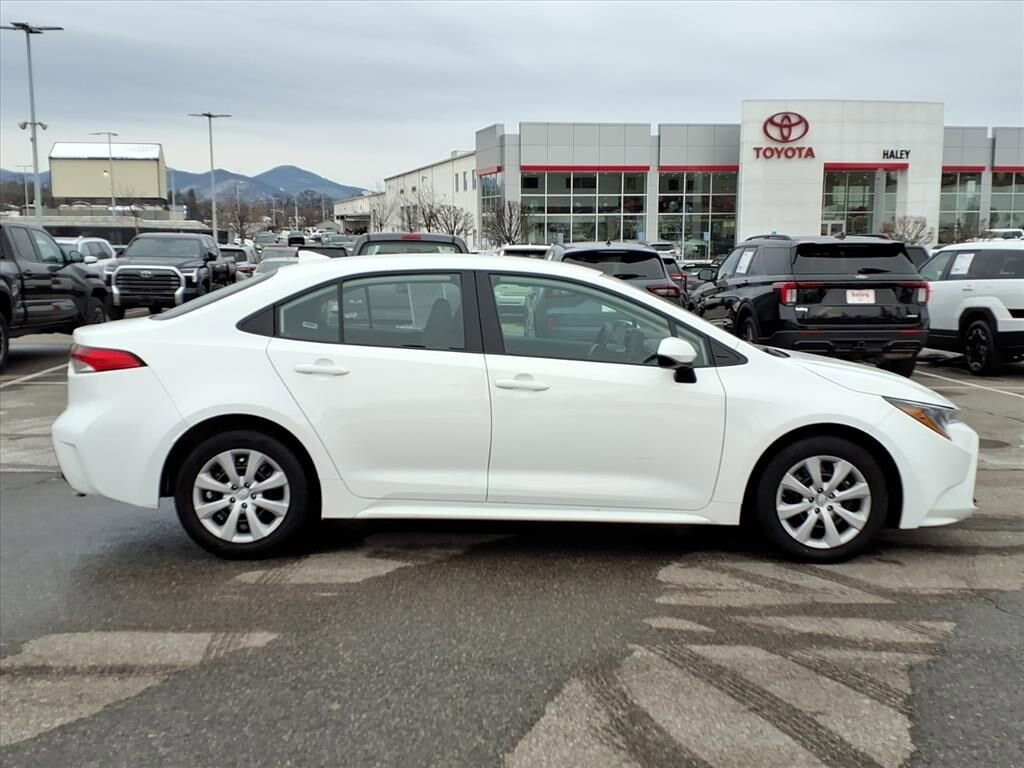 Certified 2025 Toyota Corolla LE Sedan