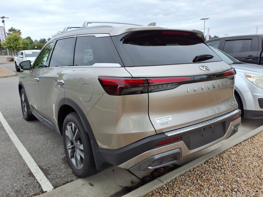 2022 Infiniti QX60 Luxe AWD photo 3