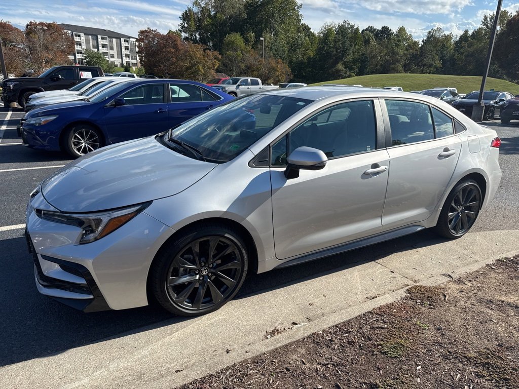 2025 Toyota Corolla SE photo 4