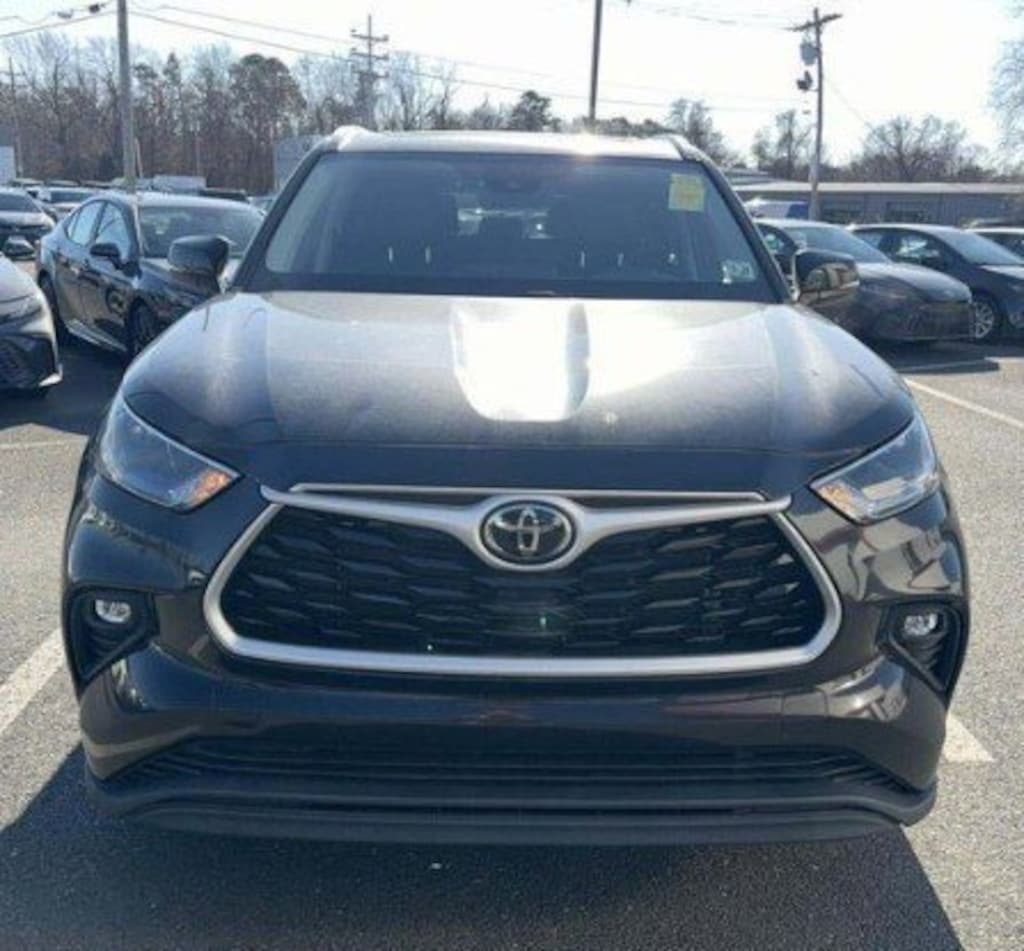 Used 2022 Toyota Highlander XLE SUV